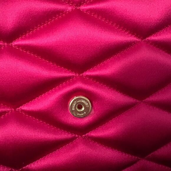 Brand new Saint Laurent
Sade Puffer Satin Envelope Clutch - Picture 6 of 12